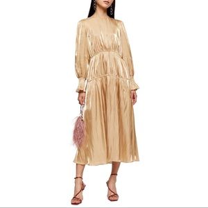 Maxi flowy dress in gold